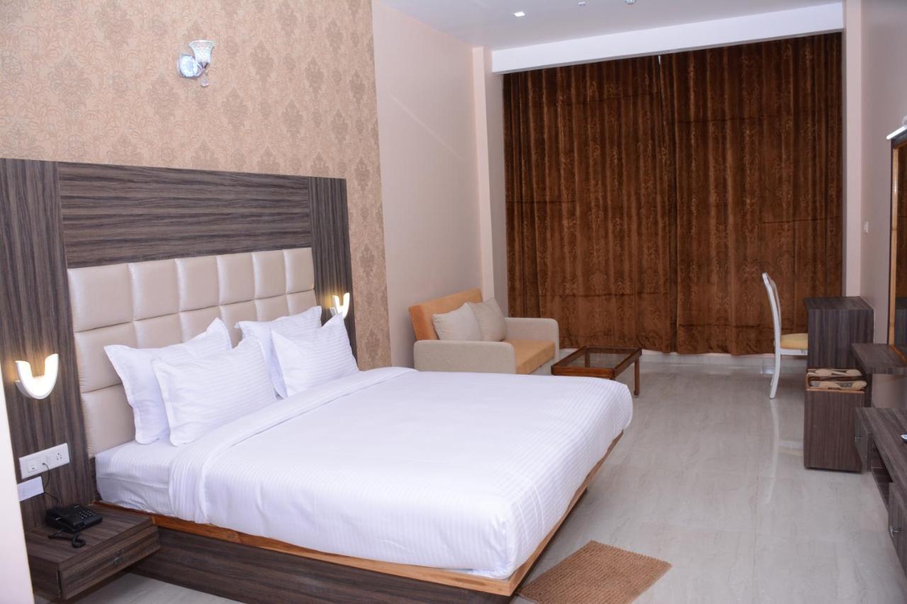 Ratnaa Resort Khamshet エクステリア 写真